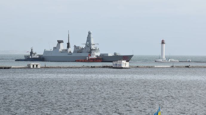 Dragon в Одесском порту: британский эсминец прибыл для тренировок