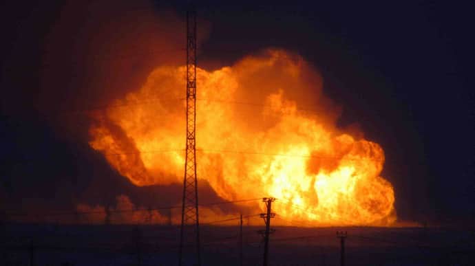 В оккупированной Донецкой области возле Иловайска вспыхнул масштабный пожар на газопроводе