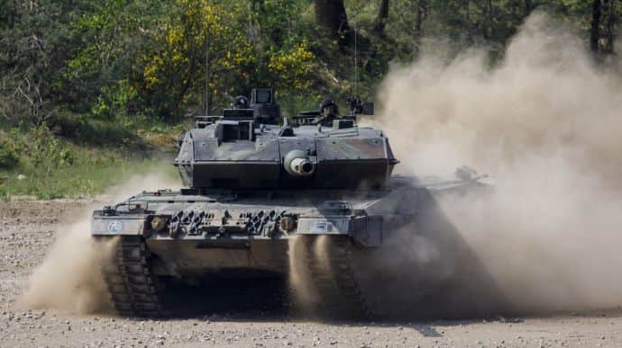 Перші 10 танків Leopard 1 від трьох країн прибули в Україну