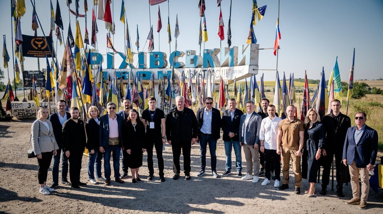 Ukraine's foreign minister shares photos from Ukrainian ambassadors' visit to Zaporizhzhia