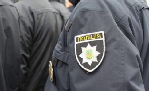 У Харкові звільнили поліцейських, які пробивали лося затриманому