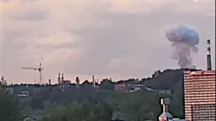 Ukrainian Defence Intelligence kamikaze drones hit Tambov Gunpowder Plant in Russia – Ukrainska Pravda sources, video