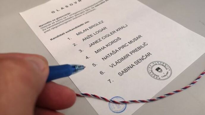 В Словении проходит первый тур выборов нового президента