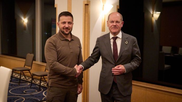 Zelenskyy thanks Scholz for military assistance on sidelines of G7 summit