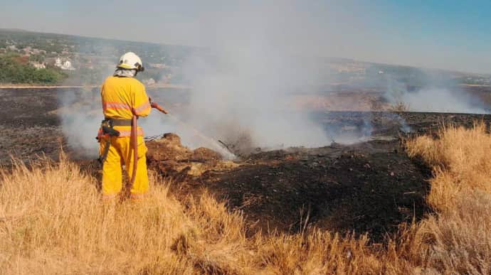 Falling drone debris cause fires in three districts of Kyiv Oblast