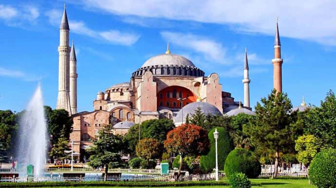 Суд Турции разрешил превратить Собор Святой Софии в мечеть
