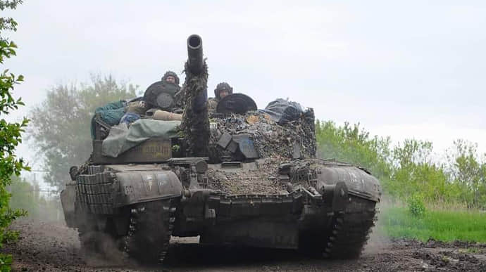 Ukraine's forces continue to advance near Staromaiorske and conduct offensive actions in Bakhmut