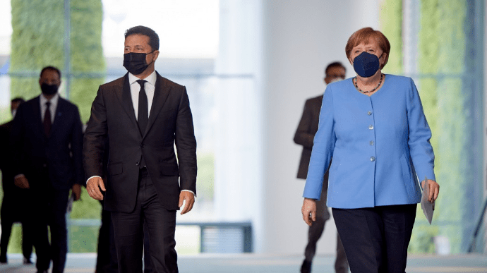 Встреча Зеленского и Меркель завершилась