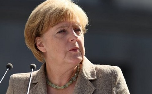 Меркель: Нормальний діалог з РФ буде після виконання Мінська