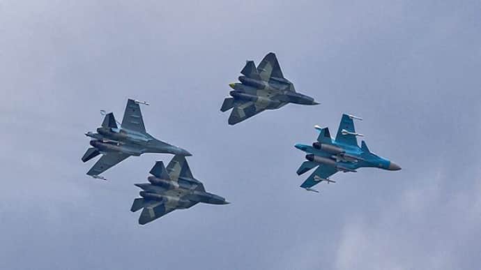 Russian aircraft active in frontline areas 