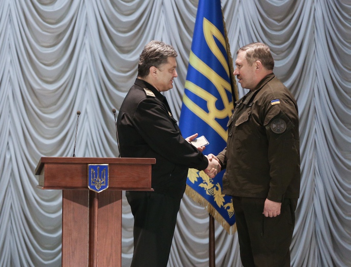 Порошенко назначил командующим Нацгвардией Юрия Аллерова