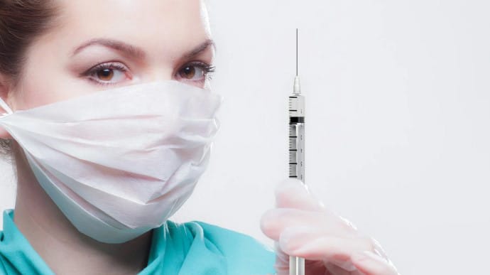 Уряд виділив 25 мільйонів на пропаганду вакцинації від коронавірусу