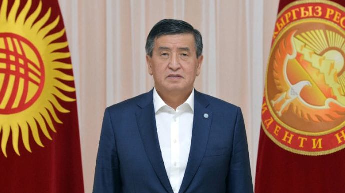 Президент Киргизстану йде у відставку: Мир і цілісність - понад усе