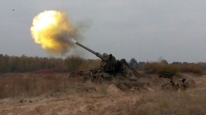 Боевики в Донбассе снова стреляли из артиллерии большого калибра