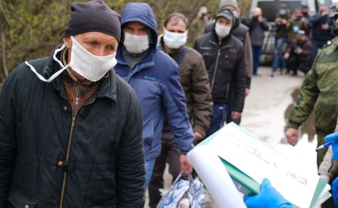 На Донбасі почався обмін – Україні повернуть 19 полонених 