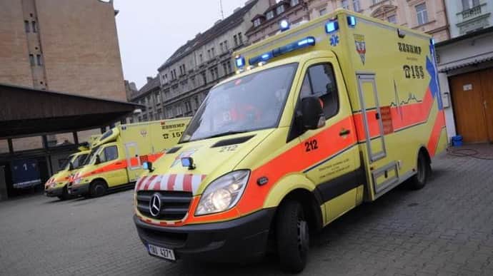 Прага передаст Украине автомобили скорой помощи
