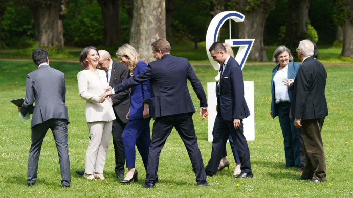 Міністри фінансів G7 планують 15 млрд євро допомоги Україні – ЗМІ