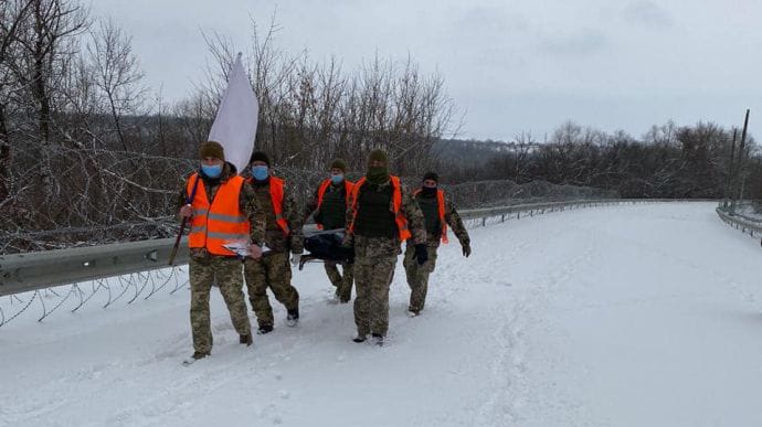 Україні видали тіло бійця, який потрапив на непідконтрольну територію на Донбасі  