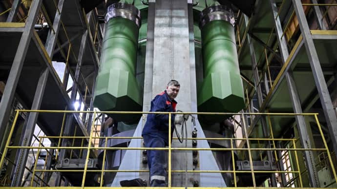 Russian industrial production growth to decrease by half 