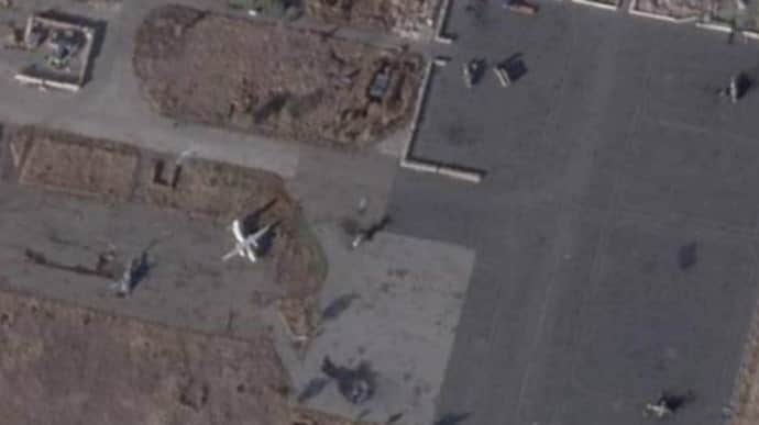 Супутник показав, як виглядає аеродром Луганська після ударів ЗСУ