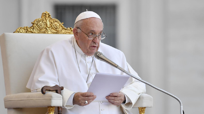 Ватикан объяснил слова Папы о войне в Украине: Осуждает как варварскую и отвратительную
