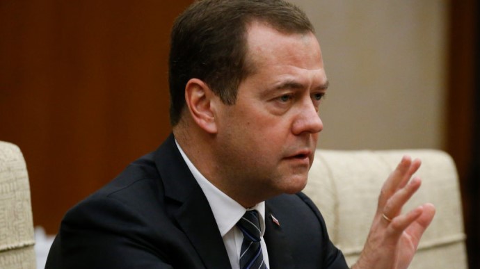 Медведев увидел будущее: ЕС распадется, а Маск станет президентом США