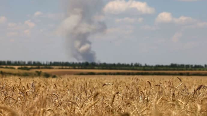 Ukraine's agricultural losses due to war-related soil loss in Kharkiv Oblast amount to almost US$940 million