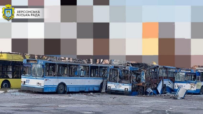 Russians hit trolleybus in Kherson 