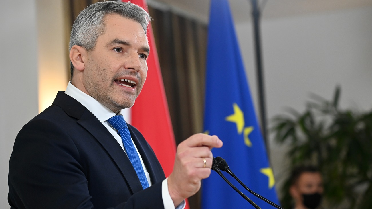 Austria ready to become platform for negotiations and recalls Putin's "peaceful" statements
