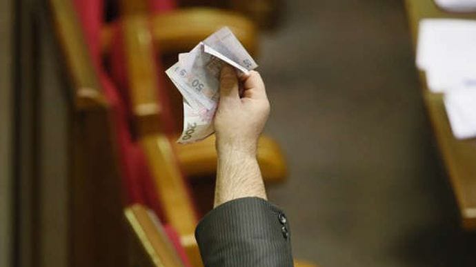 Нардепов просят отказаться от закона, который помешает проверке финансов партий