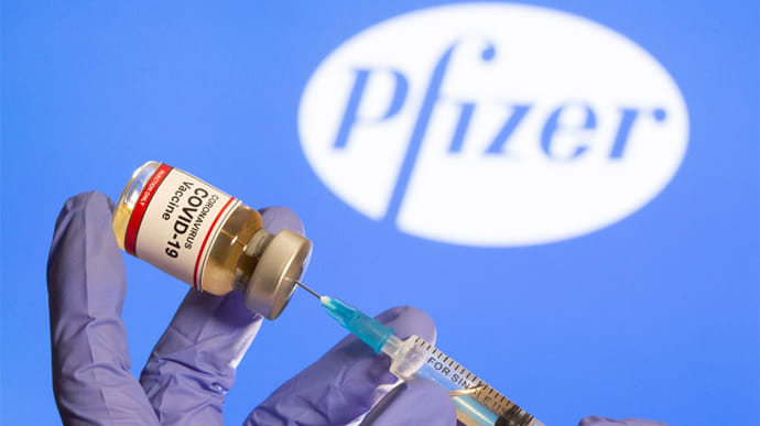 Британия первой в мире начнет вакцинацию от коронавируса