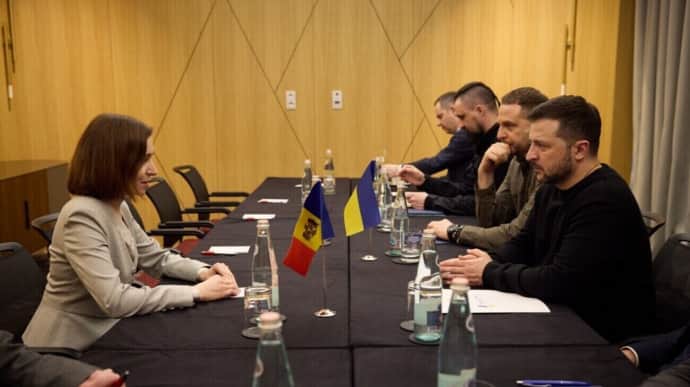 Зеленський поговорив з президенткою Молдови про події в Придністров’ї