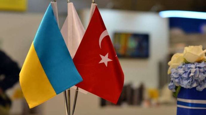 Україна і Туреччина відновлять дружні візити кораблів