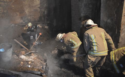 Под завалами в Одессе ночью нашли еще три тела – уже 16 жертв пожара