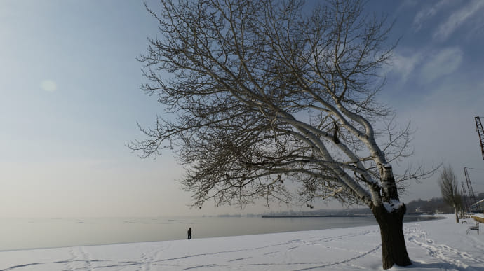 Вихідними в Україні сніжитиме, наступного тижня різко похолодає