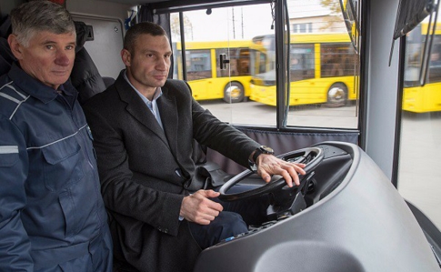 Лови волну: Кличко показал, как быстро передвигаться по Киеву на авто