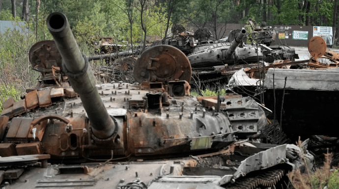 Ukrainian Armed Forces destroy 5 Russian ammunition dumps in southern Ukraine