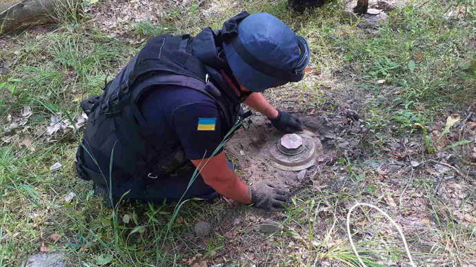 На Київщині можливі вибухи: підриватимуть російські міни 