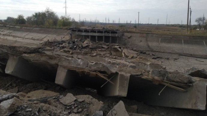 Bridges blown up en masse on occupied right bank of Kherson Oblast