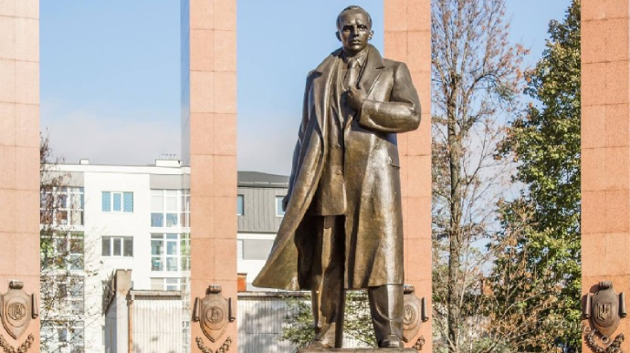 Коллаборант призывал врага ударить ракетами по памятнику Бандере во Львове - СБУ