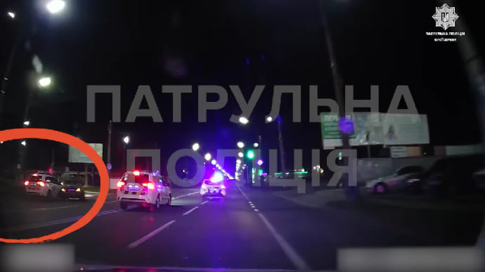 П'яний викрав ВАЗ, не заплатив за бензин на АЗС і при втечі від патрульних протаранив авто поліції