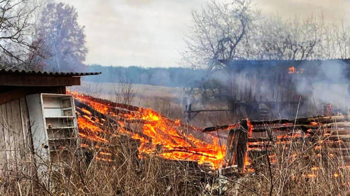 Residents of five-kilometre border zone are being evacuated in Sumy Oblast