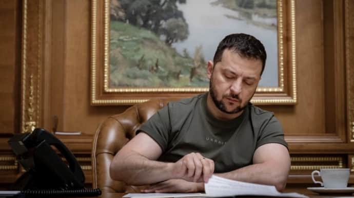 We are preparing a response: Zelenskyy holds talks with heads of Ukrainian military departments
