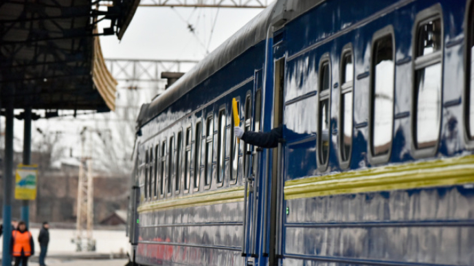 На воскресенье Укрзализныця назначила один эвакуационный поезд
