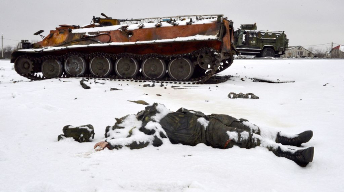 Train loaded with bodies of Russian soldiers arrives in Kemerovo Oblast, Russia