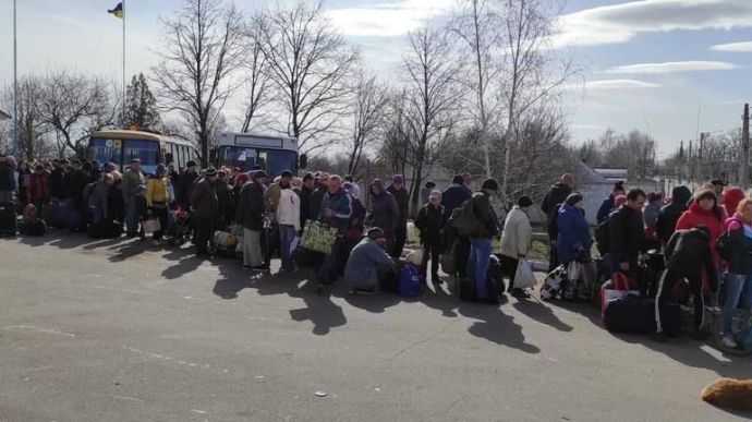 Из Луганщины эвакуируется меньше людей после удара по Краматорску – глава ОВА