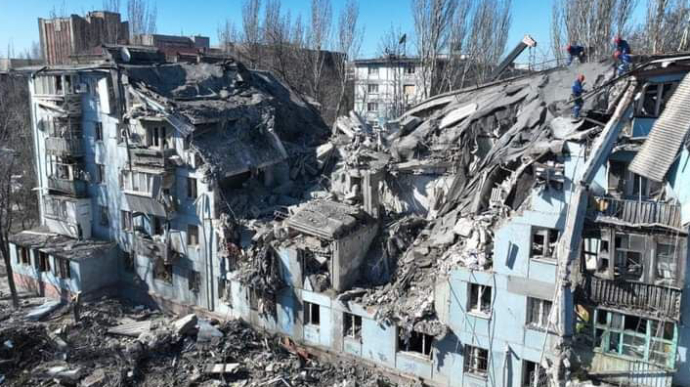 Rescuers and Oblast Head report 2 deaths in Zaporizhzhia