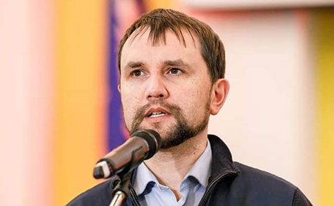 Кабінет міністрів звільнив В'ятровича