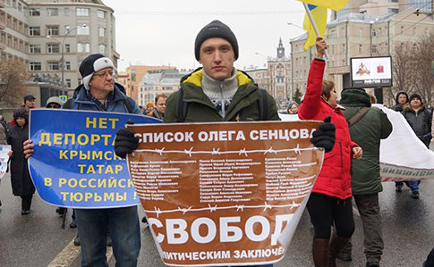 Путін доручив перевірити вирок активісту, який захищав українських моряків