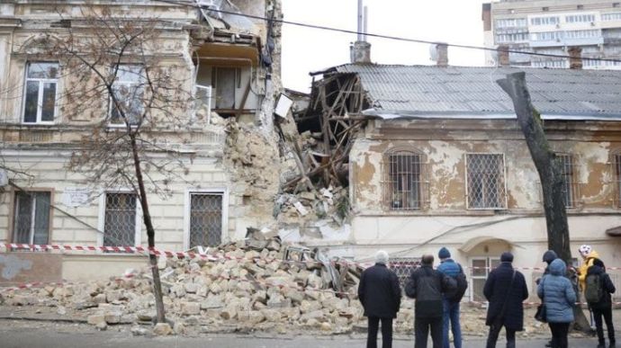 В Одессе рухнул старый дом – третий за месяц